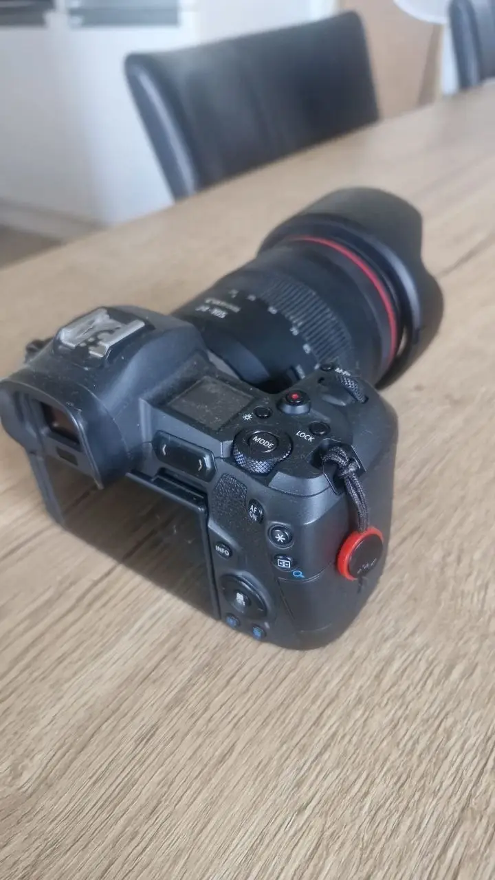 Canon EOS R met RF 24-105mm F4L IS USM, foto 3 van 3